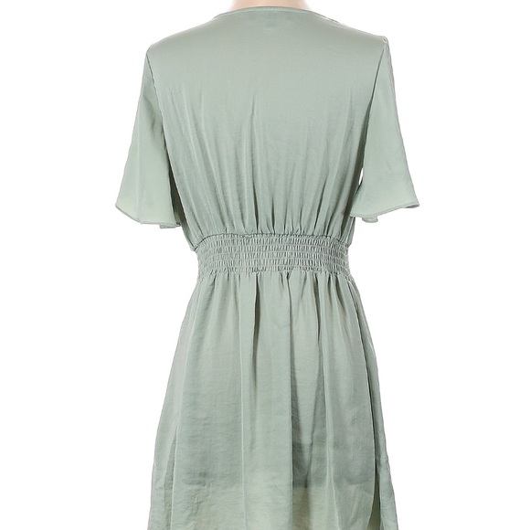 Lulu's Light Green dress - Picture 2 of 3